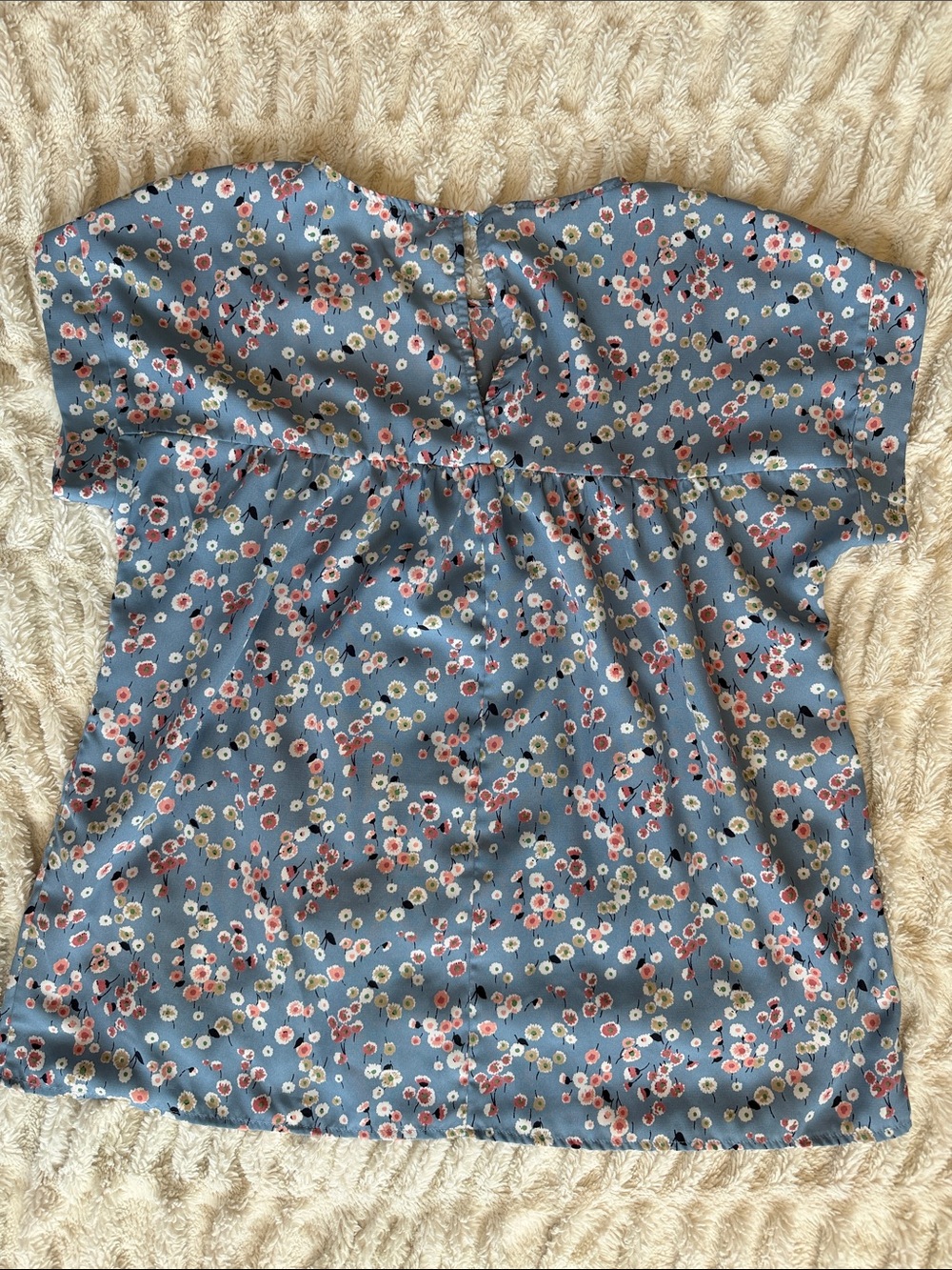 ANDREE BY UNIT light Blue Floral Cap Sleeve Blouse - Picture 7 of 8